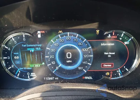 2017 Cadillac Escalade Premium Luxury z USA, uszkodzony, nr VIN 1GYS3CKJ6HR165141